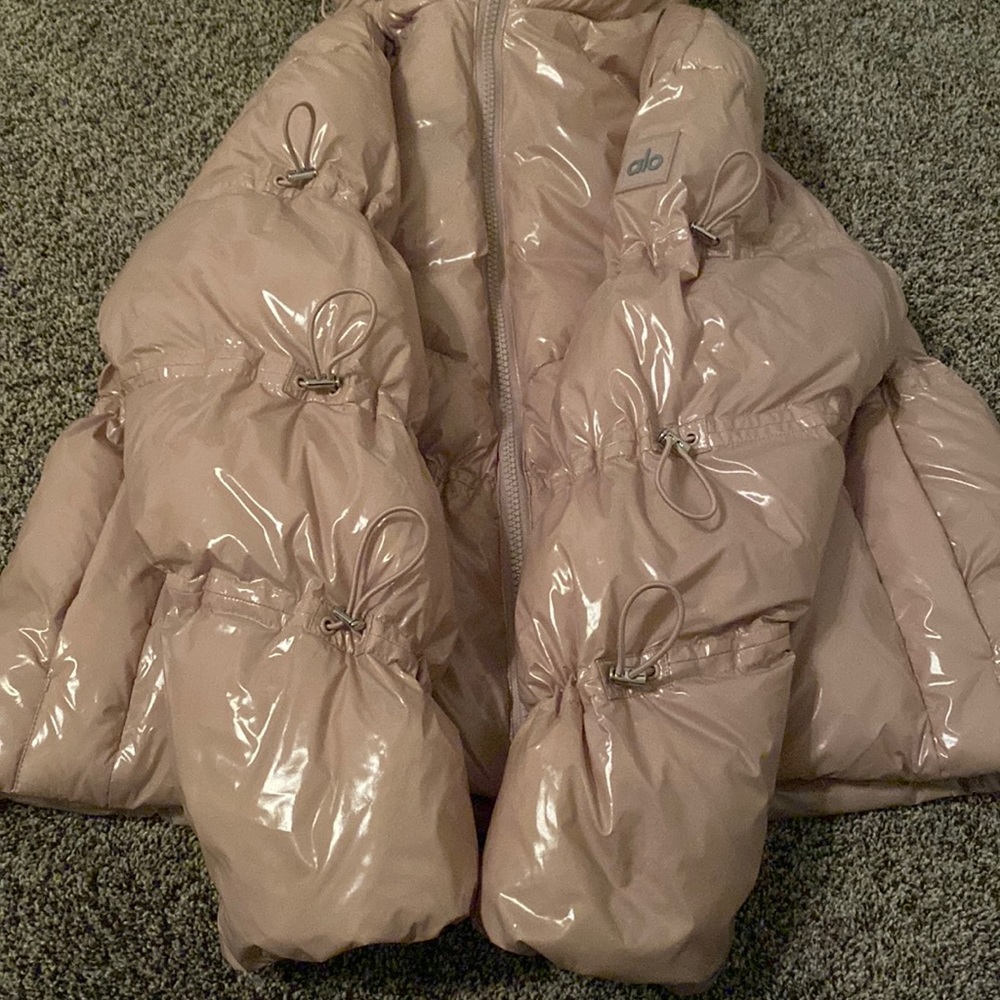 ALO Stunner Puffer Jacket Dusty Pink Size Small - Picture 8 of 14